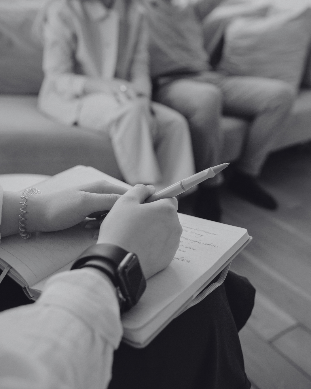 Chicago family therapist guiding a family through relationship healing