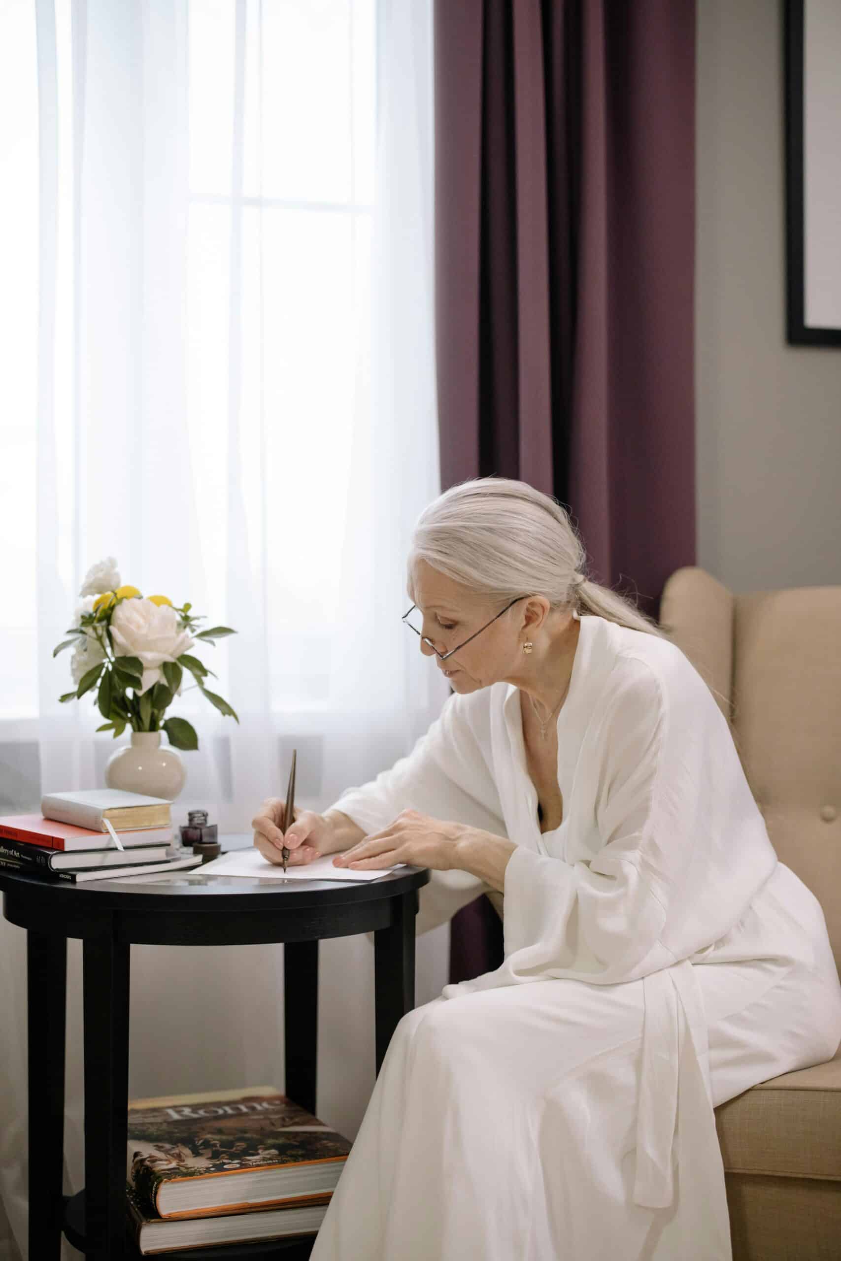 Therapist providing OCD treatment at Tides Mental Health in Chicago