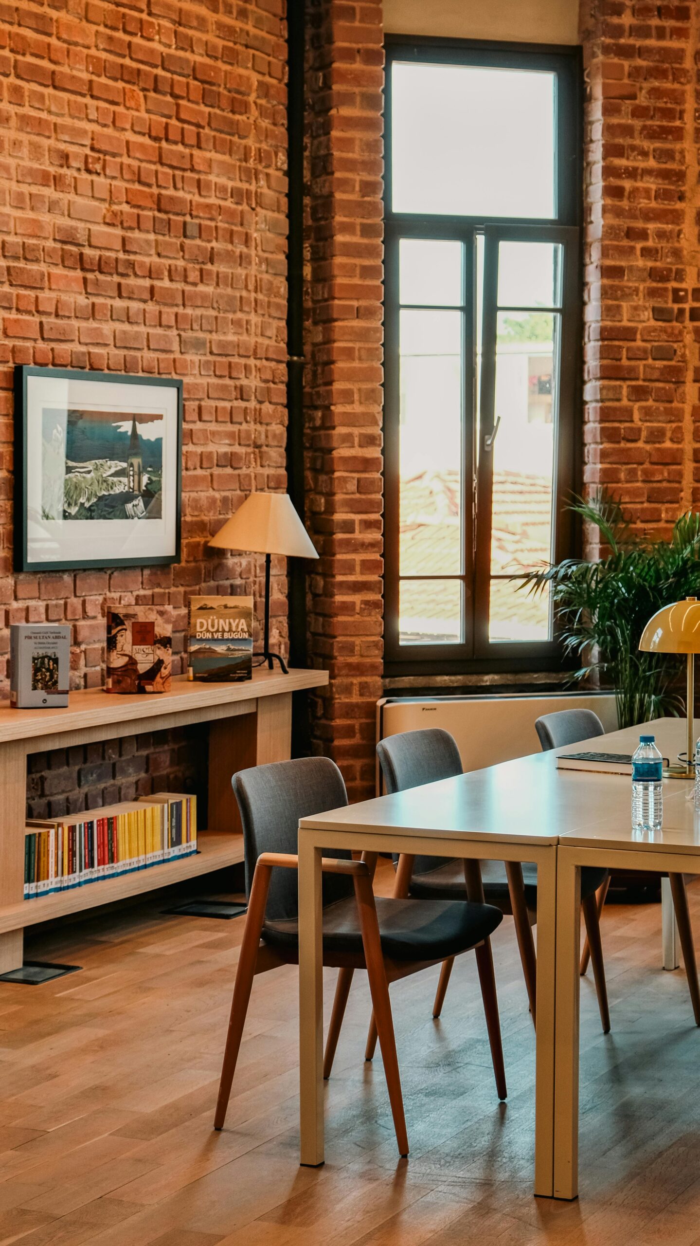 Expert psychodynamic therapists at Tides Mental Health in Chicago
