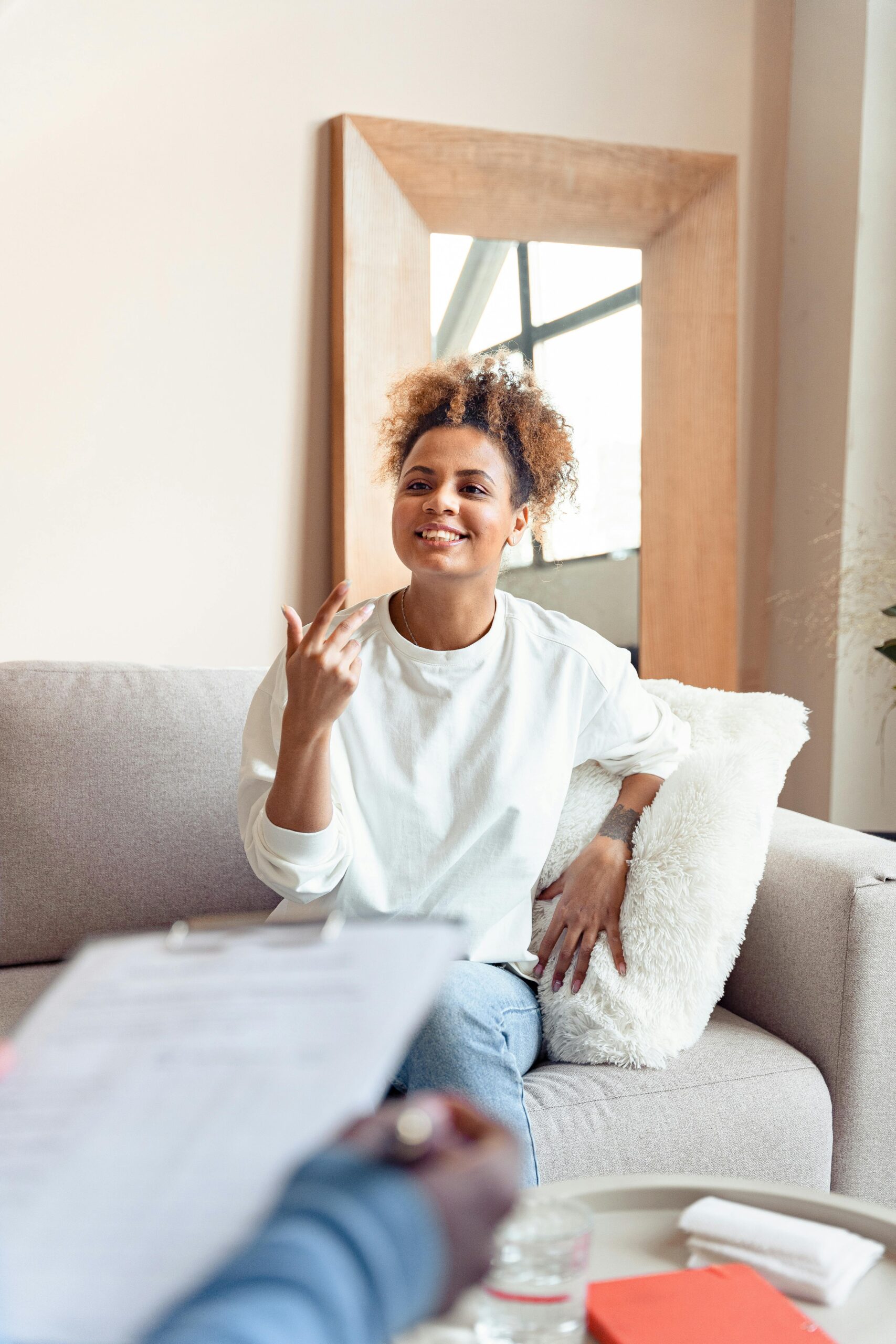 Self-esteem therapy session at Tides Mental Health in Chicago
